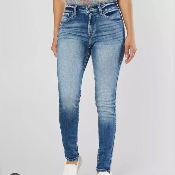 KanCan Signatures Curvy High Rise Blue Denim Relax Women Jeans Sz 29 VBK1516AT - Picture 1 of 10